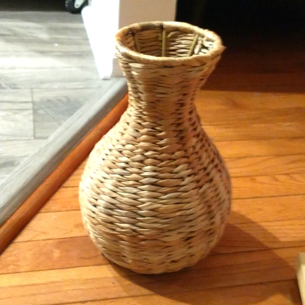 Woven vase